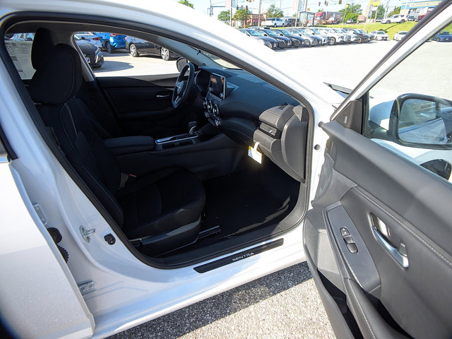 Vehicle image 22 of 27