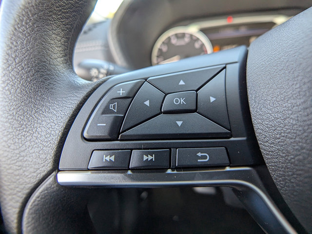 Vehicle image 17 of 27