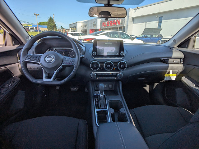 Vehicle image 11 of 27