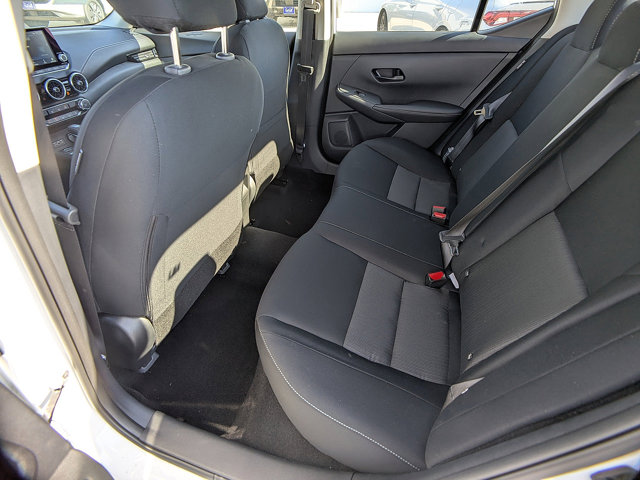 Vehicle image 9 of 27