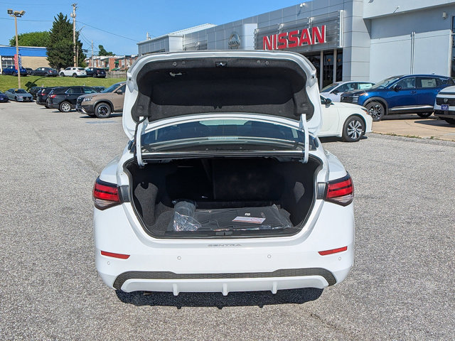 Vehicle image 24 of 27