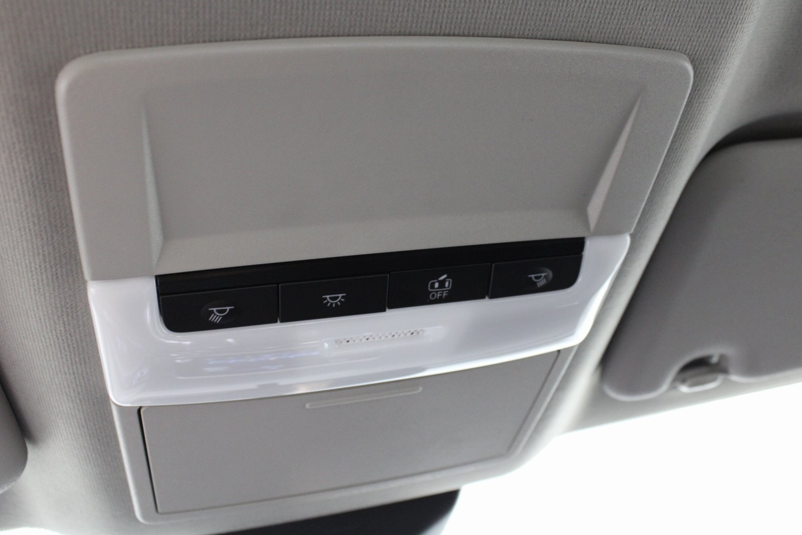 Vehicle image 20 of 23
