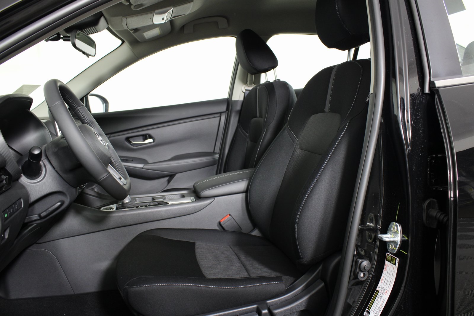 Vehicle image 7 of 23