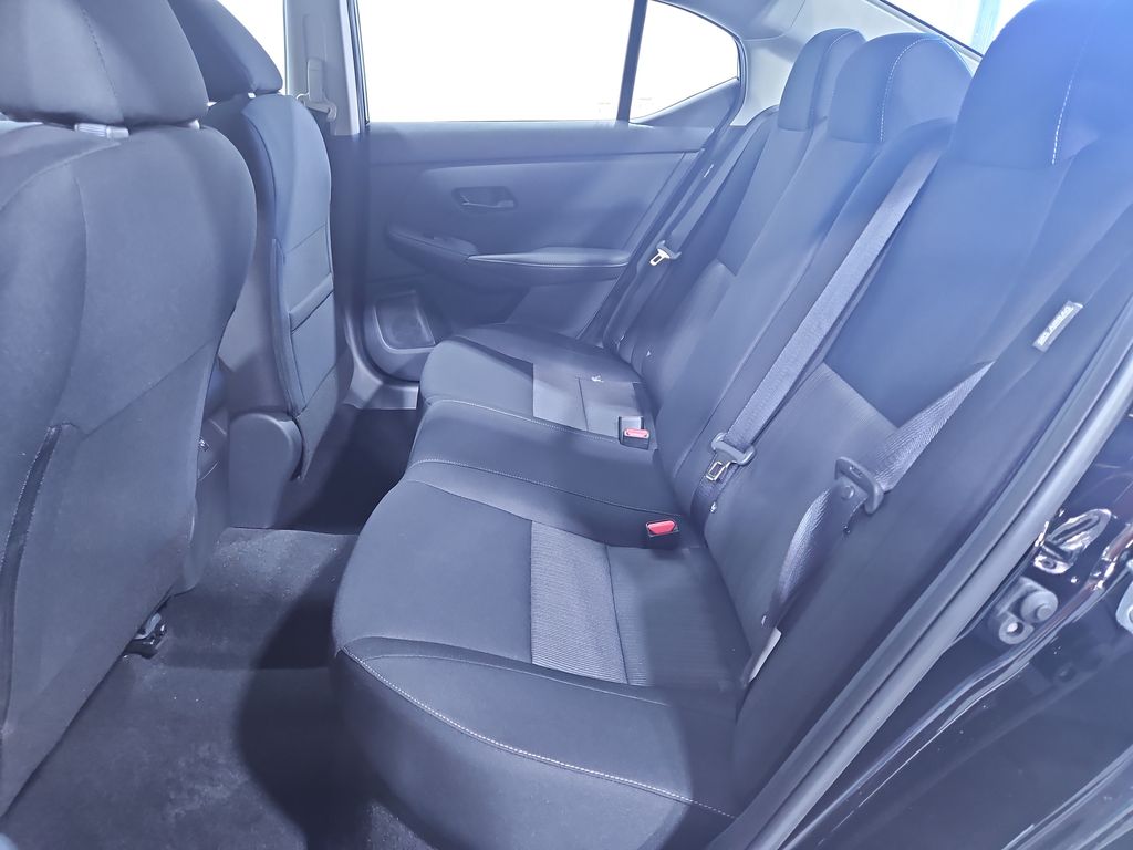 2025 Nissan Sentra SV Image 13 of 29