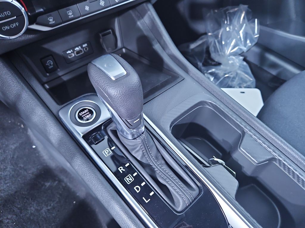 2025 Nissan Sentra SV Image 22 of 29