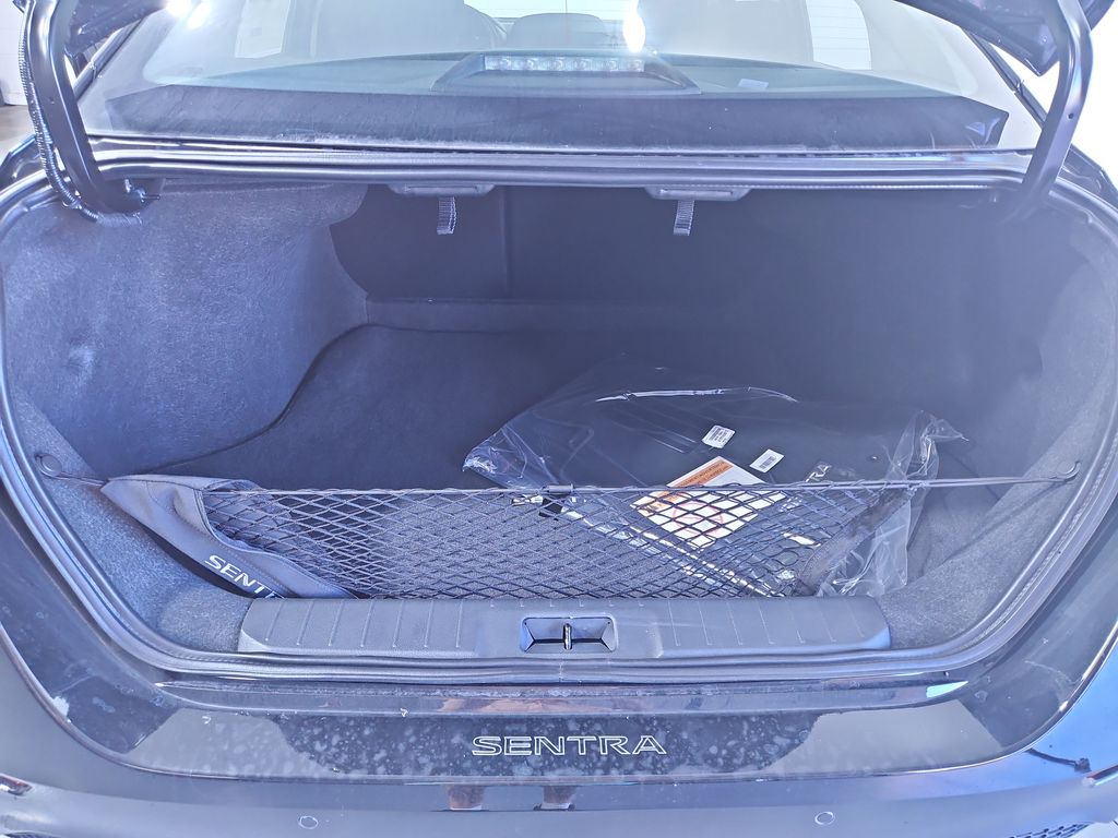 2025 Nissan Sentra SV Image 12 of 29