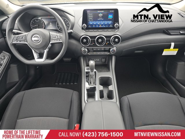 Vehicle image 8 of 18