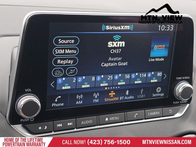Vehicle image 15 of 18