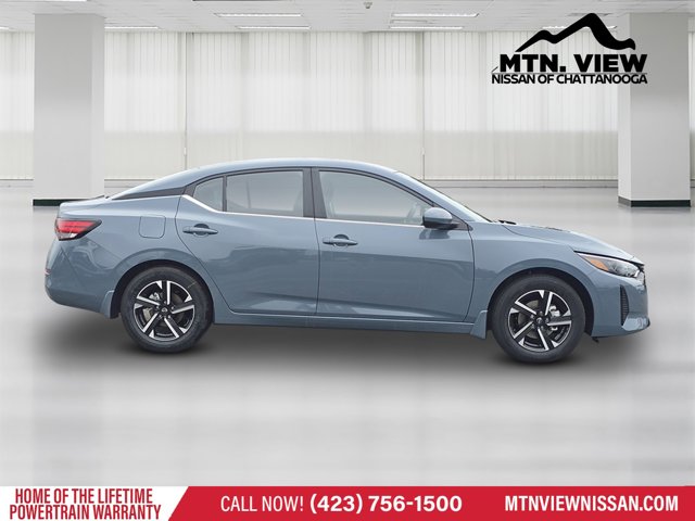 Vehicle image 3 of 18