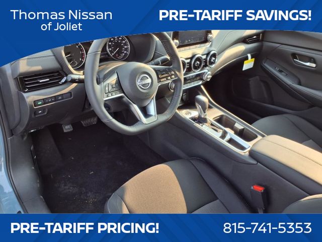 Vehicle image 10 of 25