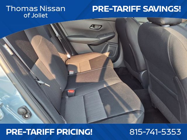 Vehicle image 15 of 25