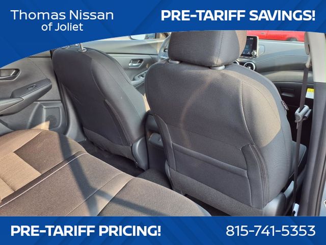 Vehicle image 16 of 25