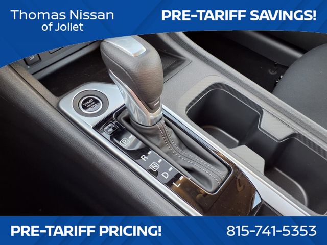 Vehicle image 22 of 25