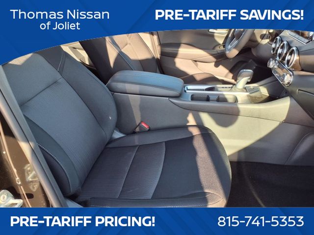 Vehicle image 10 of 25