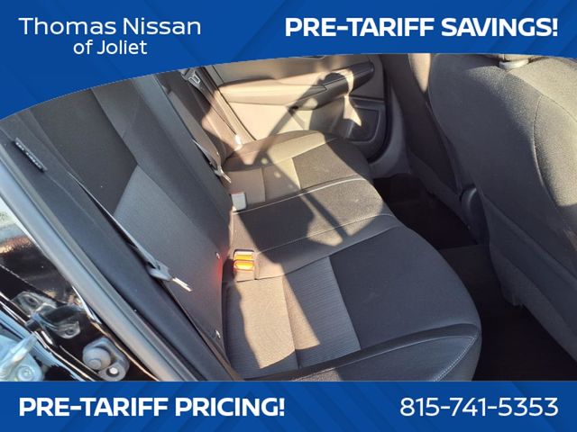 Vehicle image 13 of 25