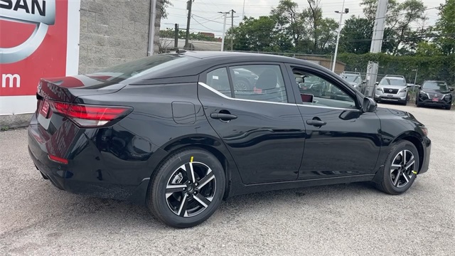 Vehicle image 6 of 24