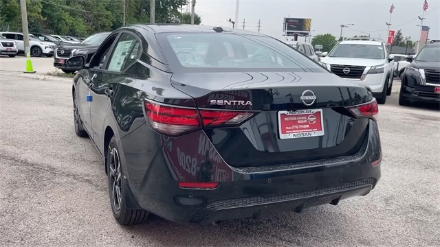 Vehicle image 10 of 24