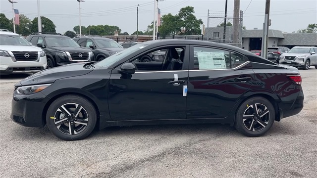 Vehicle image 12 of 24