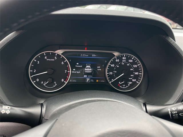 Vehicle image 15 of 24