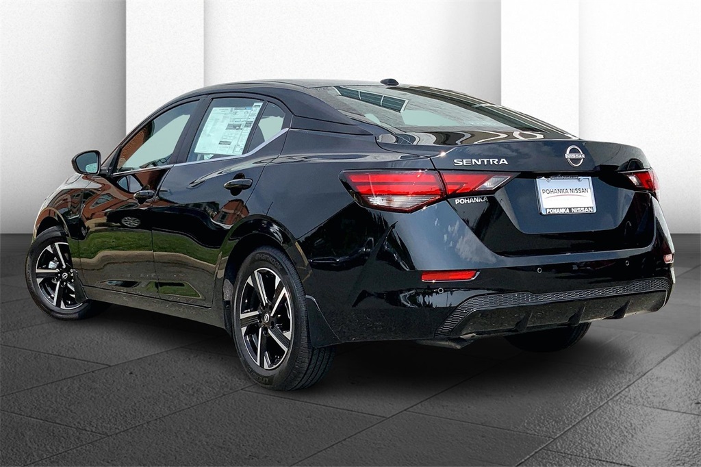 2025 Nissan Sentra SV Image 4 of 14