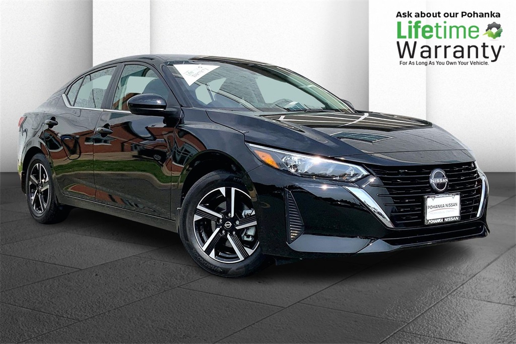 2025 Nissan Sentra SV Image 2 of 14