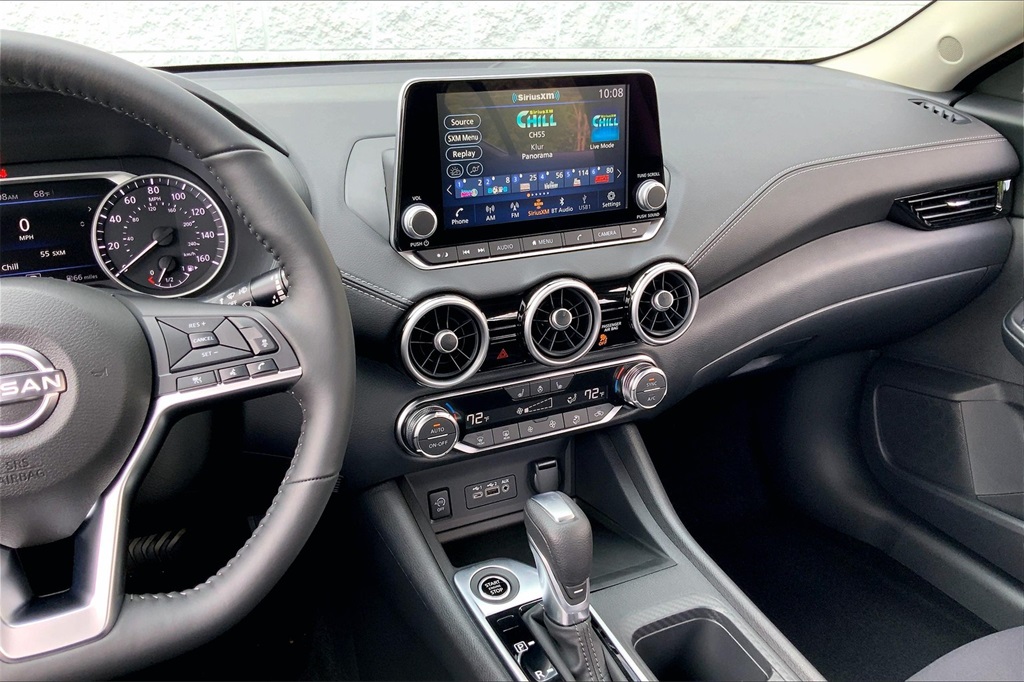 2025 Nissan Sentra SV Image 11 of 14