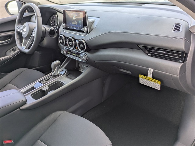 2025 Nissan Sentra SV Image 15 of 29