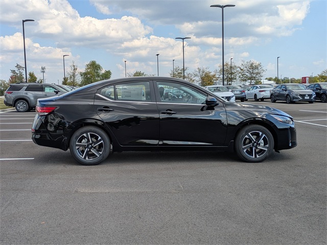 2025 Nissan Sentra SV Image 4 of 29