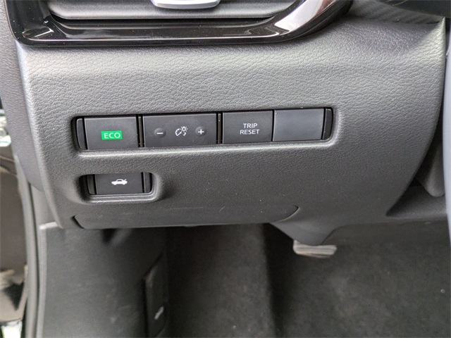 2025 Nissan Sentra SV Image 27 of 29