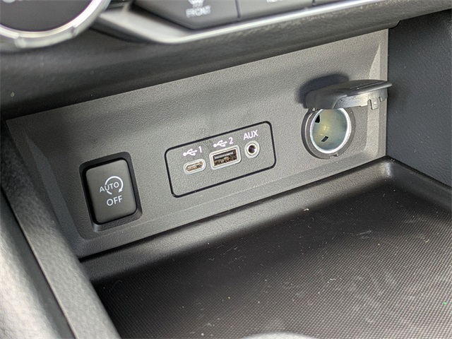 2025 Nissan Sentra SV Image 25 of 29