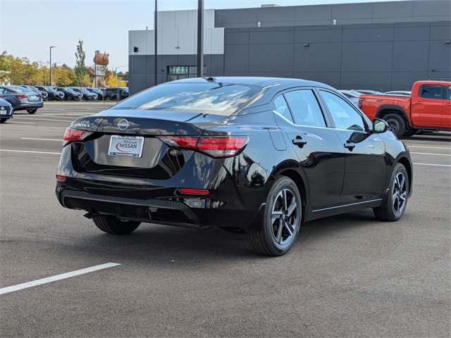 2025 Nissan Sentra SV Image 5 of 29