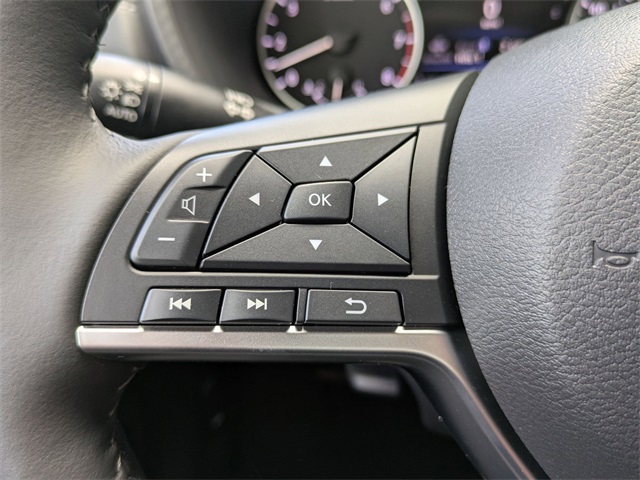 2025 Nissan Sentra SV Image 23 of 29