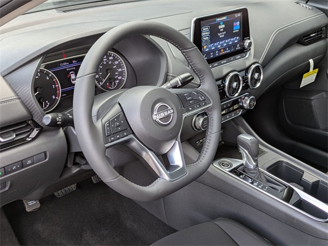 2025 Nissan Sentra SV Image 16 of 29