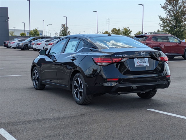 2025 Nissan Sentra SV Image 7 of 29
