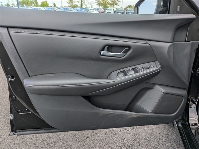 2025 Nissan Sentra SV Image 22 of 29