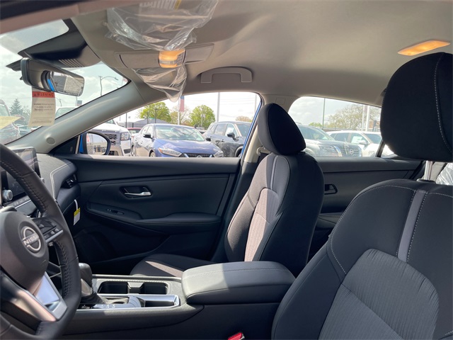 Vehicle image 15 of 22