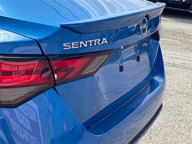 Vehicle image 18 of 22