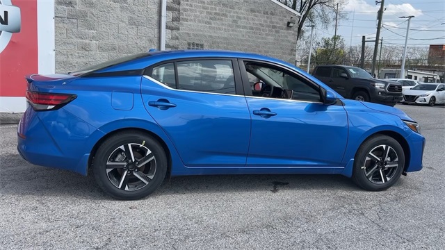 Vehicle image 8 of 22