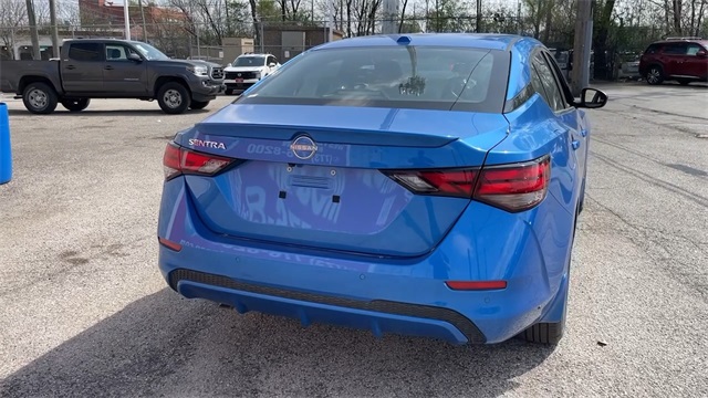 Vehicle image 9 of 22
