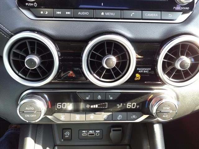 Vehicle image 13 of 14