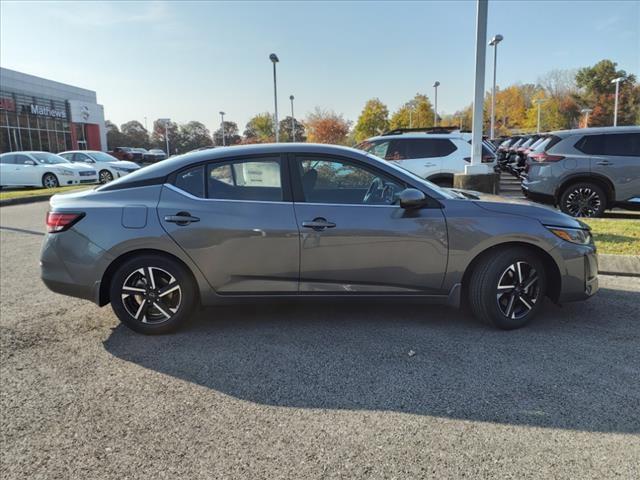 Vehicle image 3 of 14