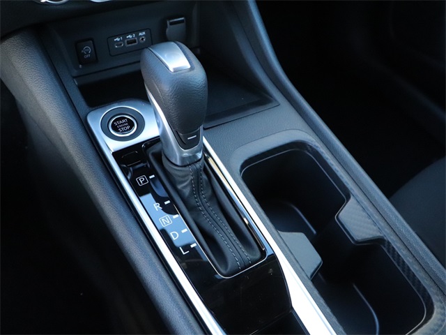 Vehicle image 23 of 24