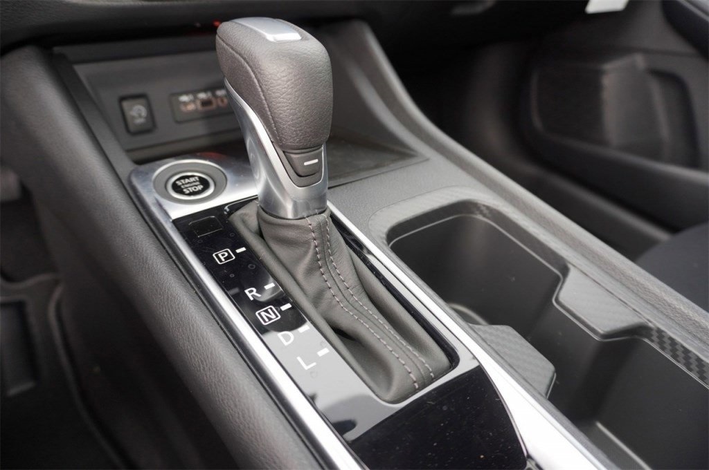 Vehicle image 25 of 55