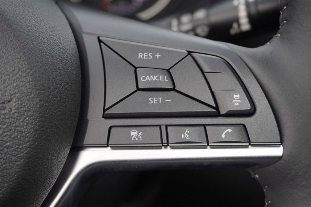 Vehicle image 41 of 55