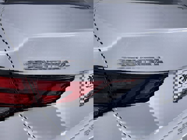 Vehicle image 23 of 27