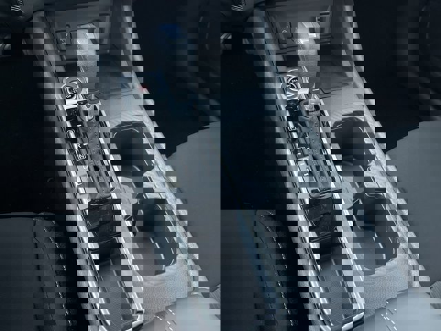 Vehicle image 21 of 27