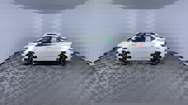Vehicle image 10 of 27