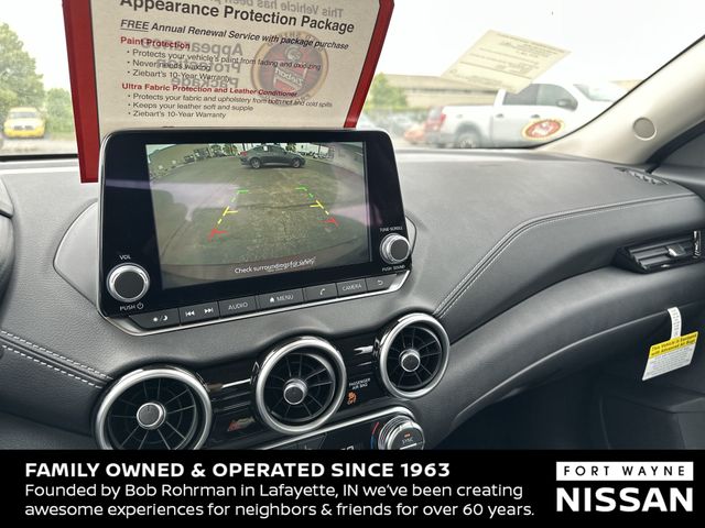 Vehicle image 25 of 37