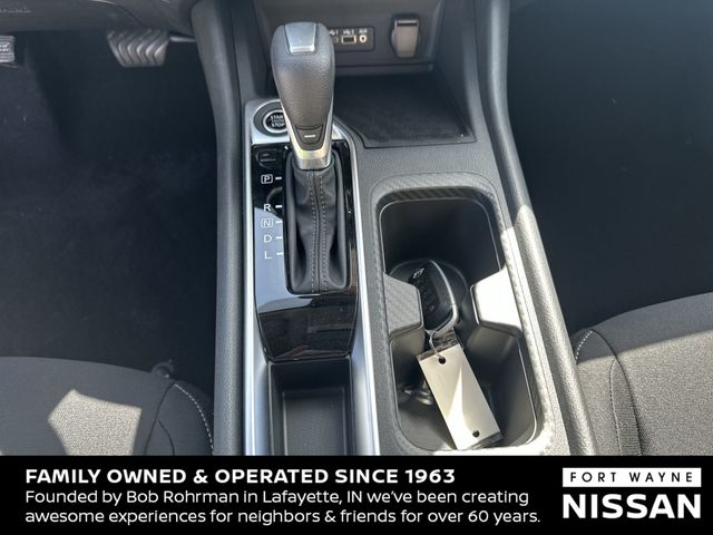 Vehicle image 16 of 37