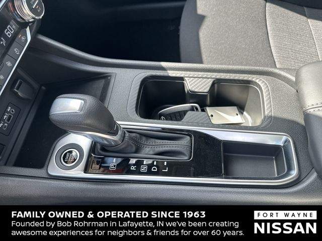 Vehicle image 13 of 37